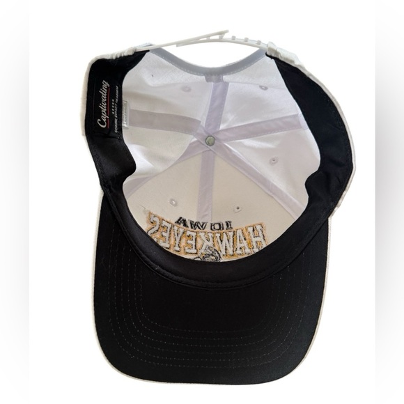 Iowa Hawkeyes Retro Style White Snapback Cap Hat - Captivating Headwear NCAA - Picture 3 of 5